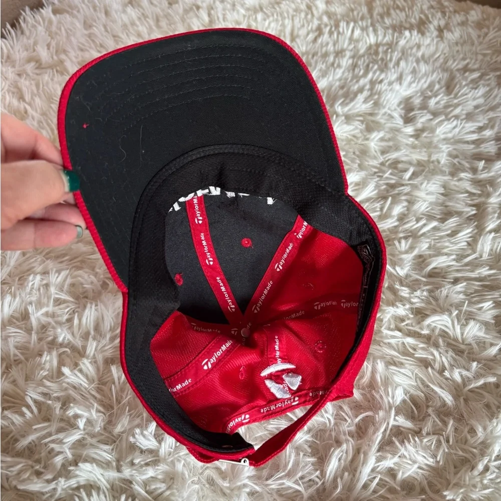 TaylorMade Burner red embroidered golf hat, adjustable T max gear one size